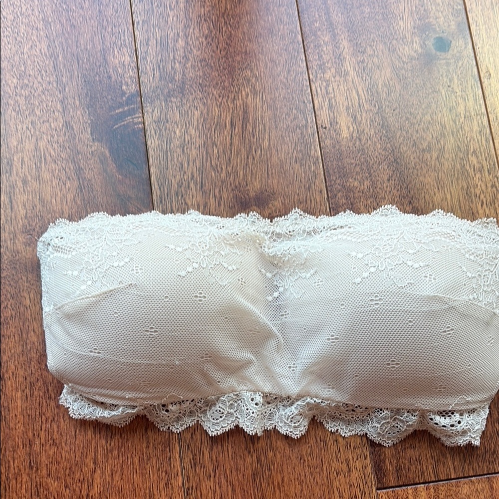 SPANX Lace Bandeau in Soft Cream